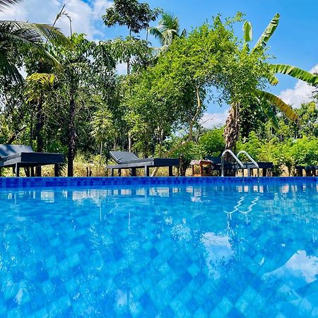 Sigiriya River Side Resort Exteriör bild