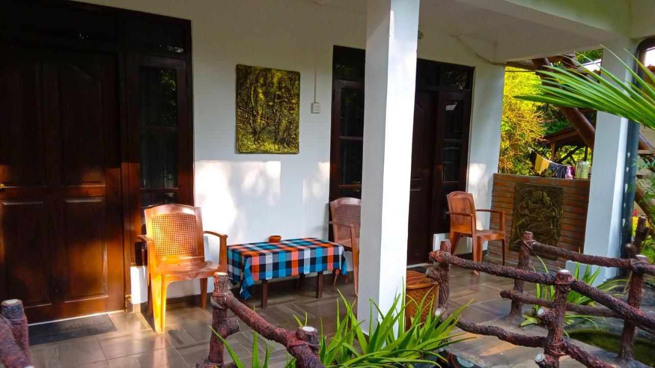 Sigiriya River Side Resort Exteriör bild